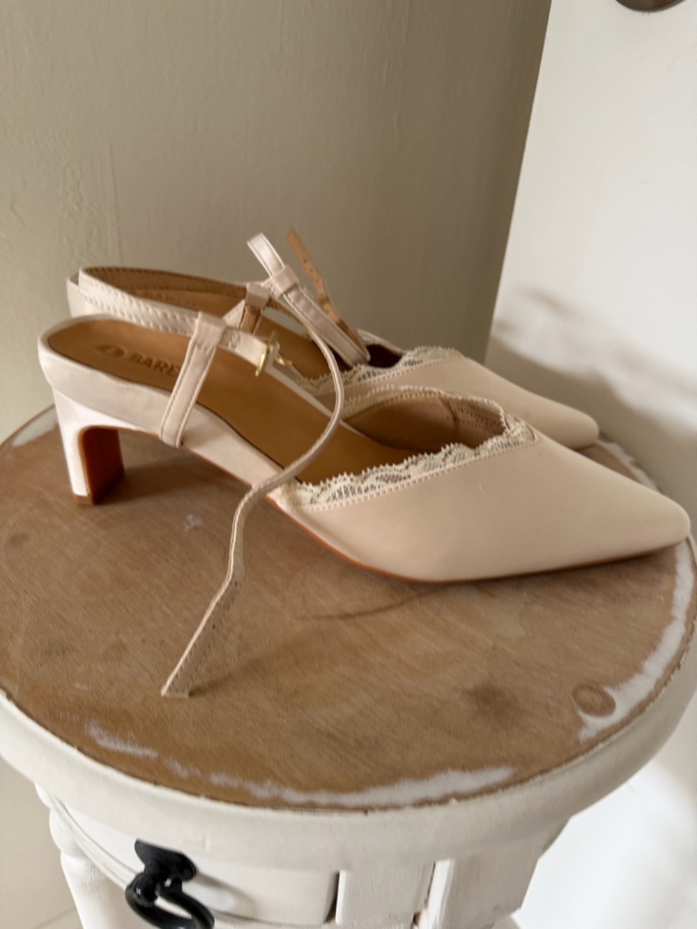 Whinchat Heels